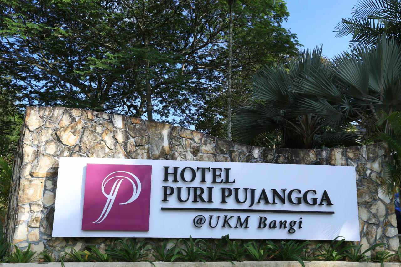 Puri Pujangga Hotel Bangi Ngoại thất bức ảnh
